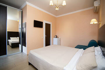 Двухместный номер с 1 кроватью или 2 отдельными кроватями и балконом в Гостевом доме Раф